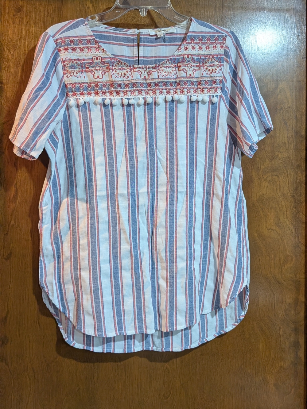 Andree By Unit EUC women's Top large